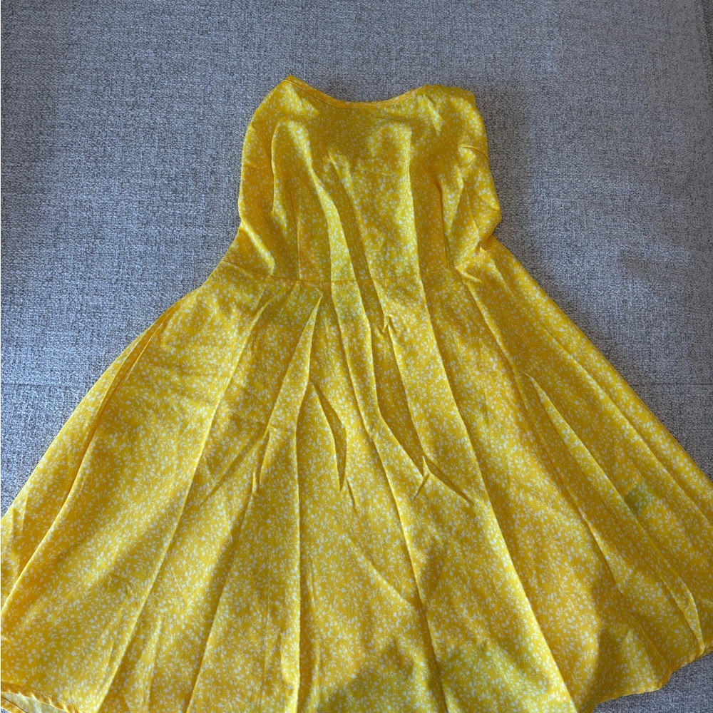SHEIN Yellow Floral Print Fabric